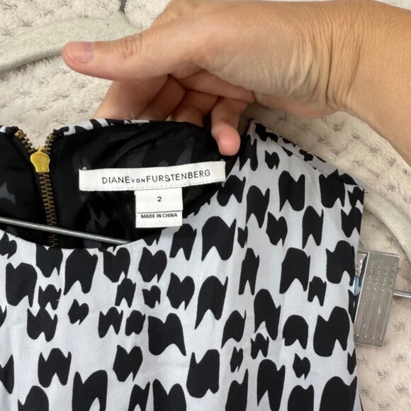 Diane von Furstenberg Dress DVF‎ Black Grey Print Sleeveless Exposed Zip Size 2 - Picture 2 of 9